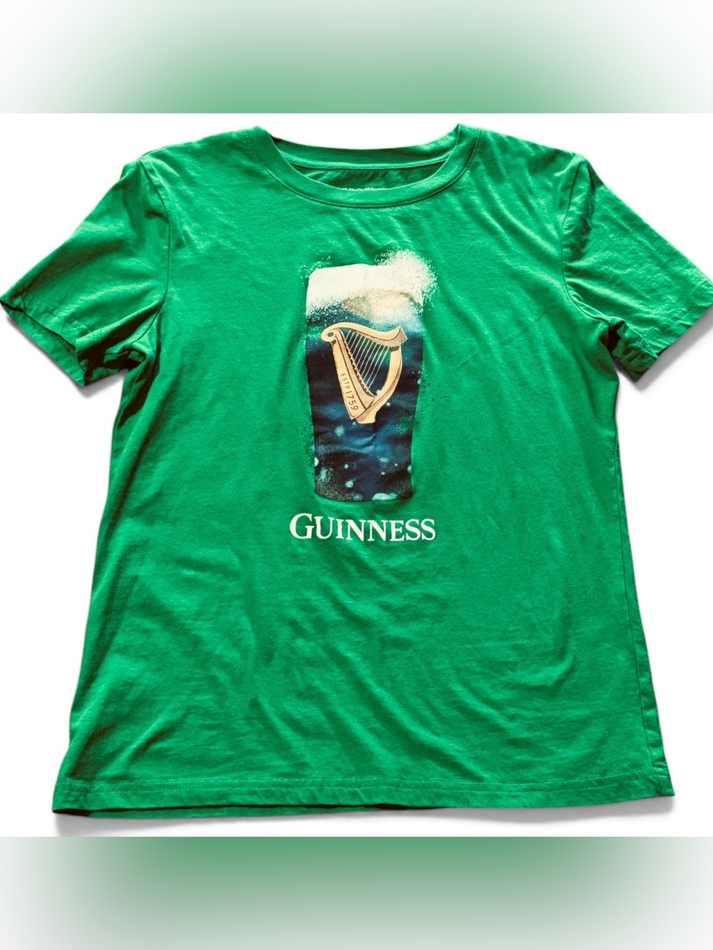 Guinness Short Sleeve Graphic Tshirt With Frothy Pint Glass And Gold Harp Logo L